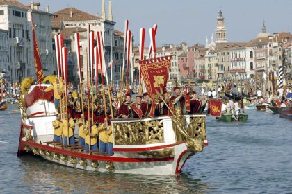 Durch die Kanäle von Venedig