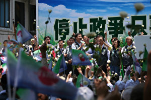 Taipei / 27.6.2006 –Jubel bei der regierenden Demokratischen Volkspartei: Der Präsident bleibt im Amt. (Foto Daniel Ulrich / DNE)