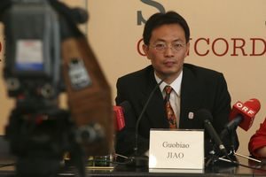 Inzwischen unter Hausarrest in China: Jiao Guobiao, ehemaliger Professor für Publizistik in Peking, hier auf der Pressekonferenz im Presseclub Concordia in Wien, die unter dem Thema stand: "Globale Unterstützung der Demokratiebewegung in China/Asien" (