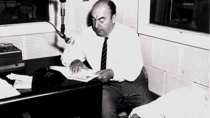 Pablo Neruda in der Fabrik