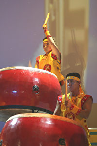 Das Tian Yin-Orchester im Scheinwerferlicht … Trommler bei einer Vorführung im Jahr 2006. (