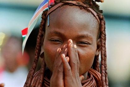 Himba — Der Schmuck der roten Frauen