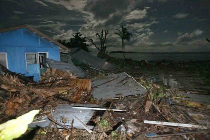 Tsunami: Fünf Meter hohe Flutwelle zerstört 9.000 Häuser