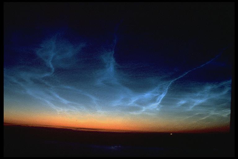 NASA untersucht leuchtende Nachtwolken über Polarregion