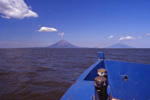 Bootsfahrt auf dem Nicaragua-See zur Isla de Ometepe. (