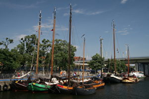 Die niederländische Art: Traditionelle niederländische Schiffe machen am Hafen von Szczecin fest. (Jan Jekielek/The Epoch Times)
<!-- /11053247/etd21_300x250_1 -->
<div id=