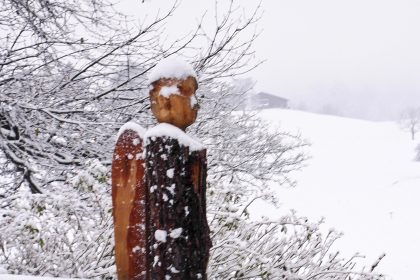 Beseelter Engel aus Holz