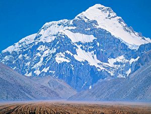 "Aconcagua", ein Berg in Argentinien. (www.helmut-ditsch.com)
