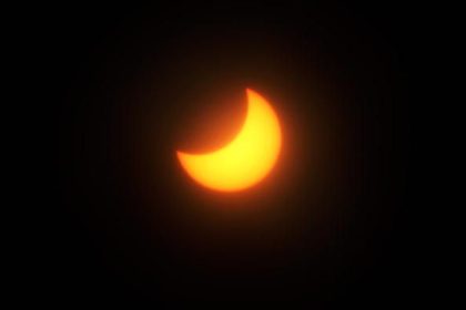 Mondförmige Sonne