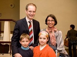 Leiter der EU Investment Bank Rumänien und Familie finden „Spectacular” wunderschön