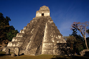 Tempel des Großen Jaguar in Tikal. (