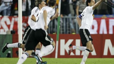 Deutschland gewinnt Jahrhundertspiel 1:0