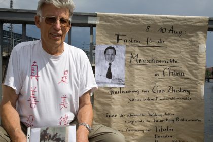 Utz Römer gegenüber Chinas Botschaft in Berlin