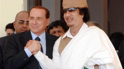 Berlusconi zeigt, wie es geht