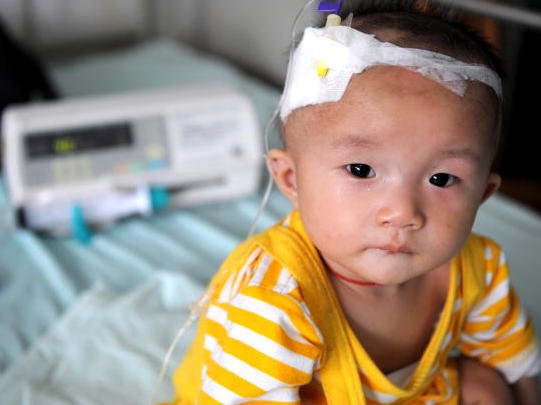 In China sind vermutlich sechs Millionen Kinder in Gefahr durch verunreinigtes Milchpulver