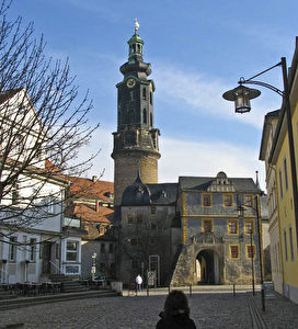 Das Weimarer Stadtschloss. Blick zum Haupteingang mit Schlossturm. (Joachim Frank)

