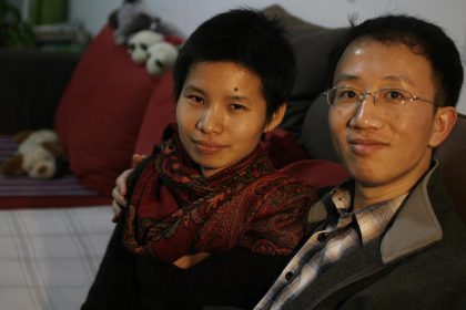 Leerer Stuhl und Standing Ovations für Hu Jia im Europaparlament