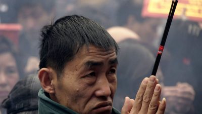 Das chinesische Volk wie betäubt am Neujahrsfest