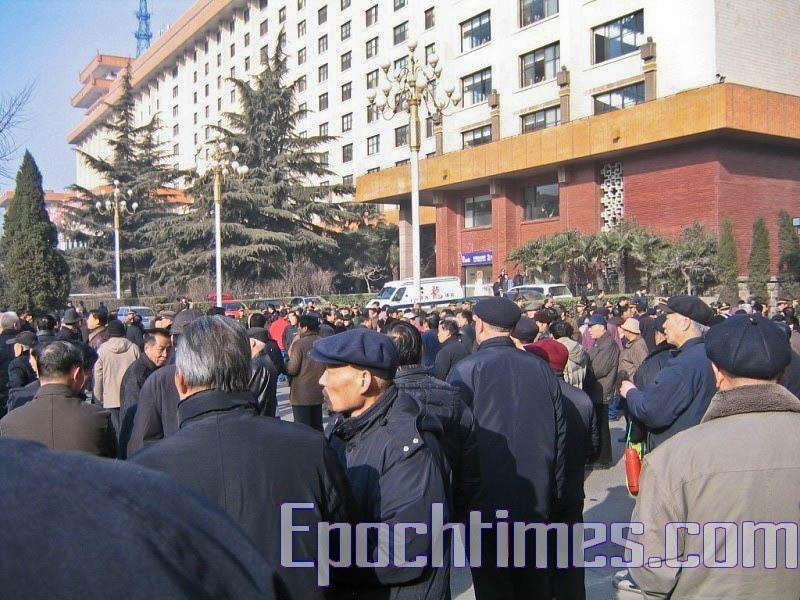 2.000 Veteranen protestierten in der chinesischen Provinz Shaanxi