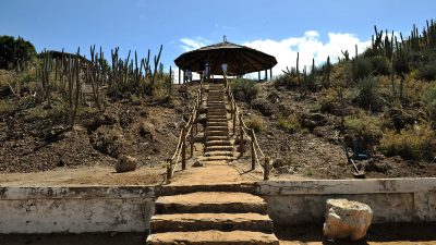 Treppen zum Meer