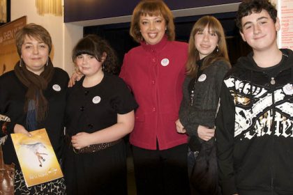 Russin fand Shen Yun „sehr interessant und positiv wirkend“