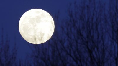 Der Mond vor Ostern