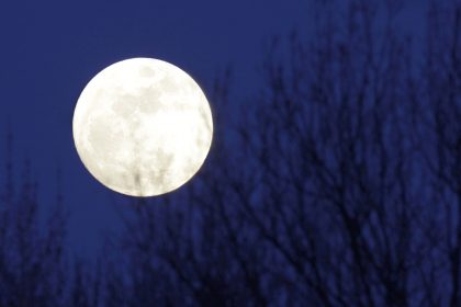 Der Mond vor Ostern