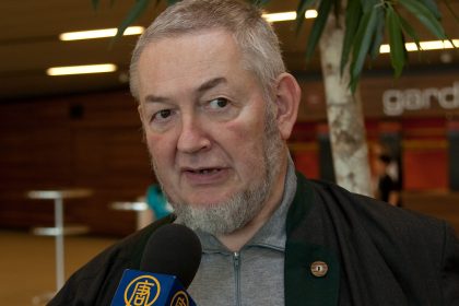 Diplomat besucht Shen Yun in Wien