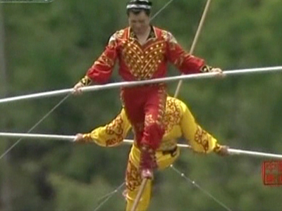 Chinese Tightrope Artist Breaks Two World Records