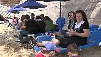 Paris City Beach Opens