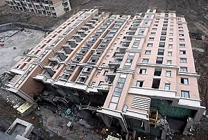 Brüchige Fundamente verursachten Einsturz des Gebäudes in Shanghai