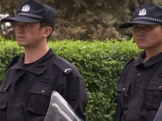 Xinjiang: Chinesische Polizei verhaftet 319 Aufruhrverdächtigte