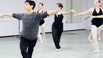 USA: Ballerinas nehmen an Master Class für klassischen chinesischen Tanz teil