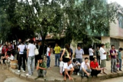 Burmese Residents Pour into China