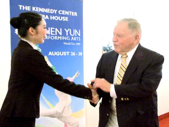 „Absolutely Magnificent“ – TV Host on Shen Yun in Washington, D.C.