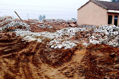 Shanxi Behörden belästigen Kirchenmitglieder nach der Fabrikzerstörung