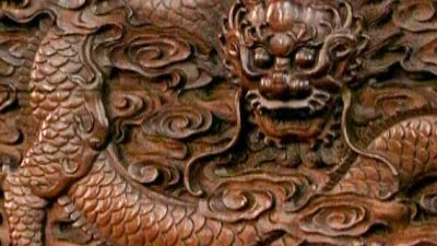 Hong Kong: Dragon Throne Breaks Record in Auction