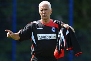 Jörg Berger bei seiner bisher letzten Trainerstation bei Arminia Bielefeld im Mai diesen Jahres.