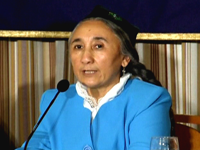 Exil-Uiguren-Führerin: China bringt Uiguren-Frauen nach China