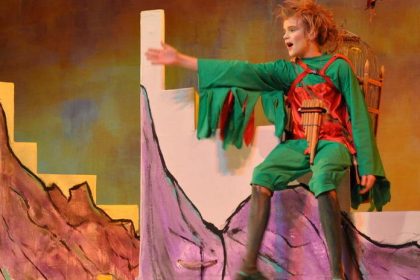 Kinder zeigen die Zauberwelt von Mozart und Schikaneder