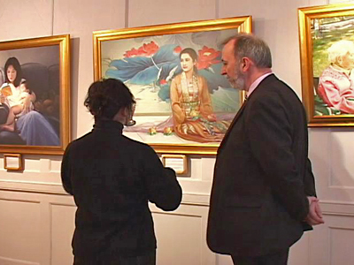 Falun Gong Art Exhibit in London