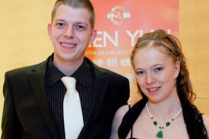 Freude, Euphorie und Feierlichkeit bei Shen Yun