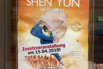 Dresden: Deutsches Ehepaar beeindruckt von Shen Yun-Künstlern