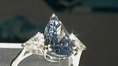 Seltener Blauer Diamant für 6,4 Millionen Dollar verkauft