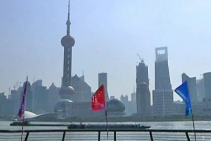 Shanghai’s Pearl Tower Catches Fire