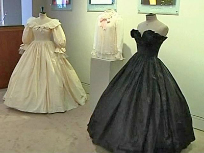Paris: Public Showing of Diana’s Dresses