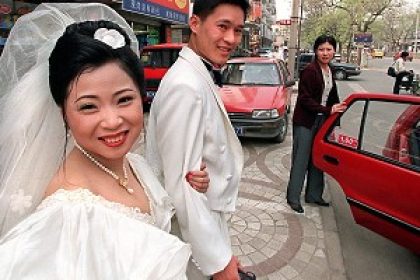 Kontrollwahn für Chinesen vor einer legalisierten Hochzeit
