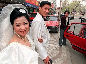 Kontrollwahn für Chinesen vor einer legalisierten Hochzeit