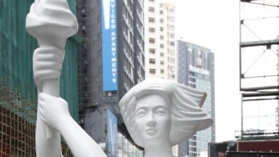 Gedenkstatuen in Hongkong von der Polizei entfernt und später wieder frei gegeben