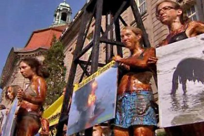 Germany: Greenpeace Stages Oil Drill Protest